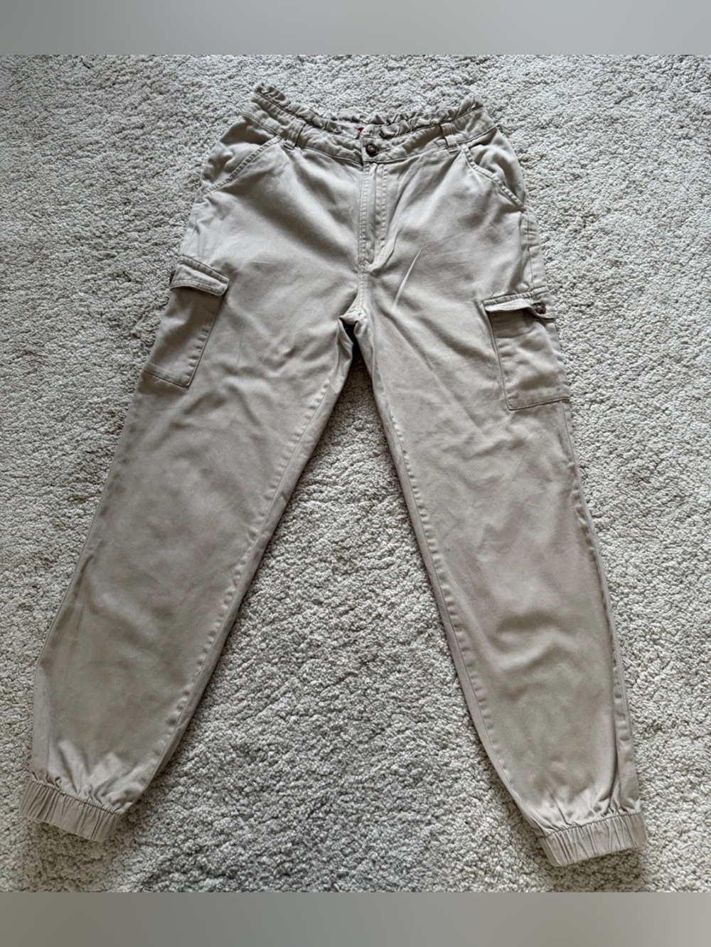 Guess Women's Skinny Cargo Joggers in Light Tan